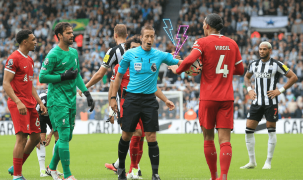 Vaν Dijk referee